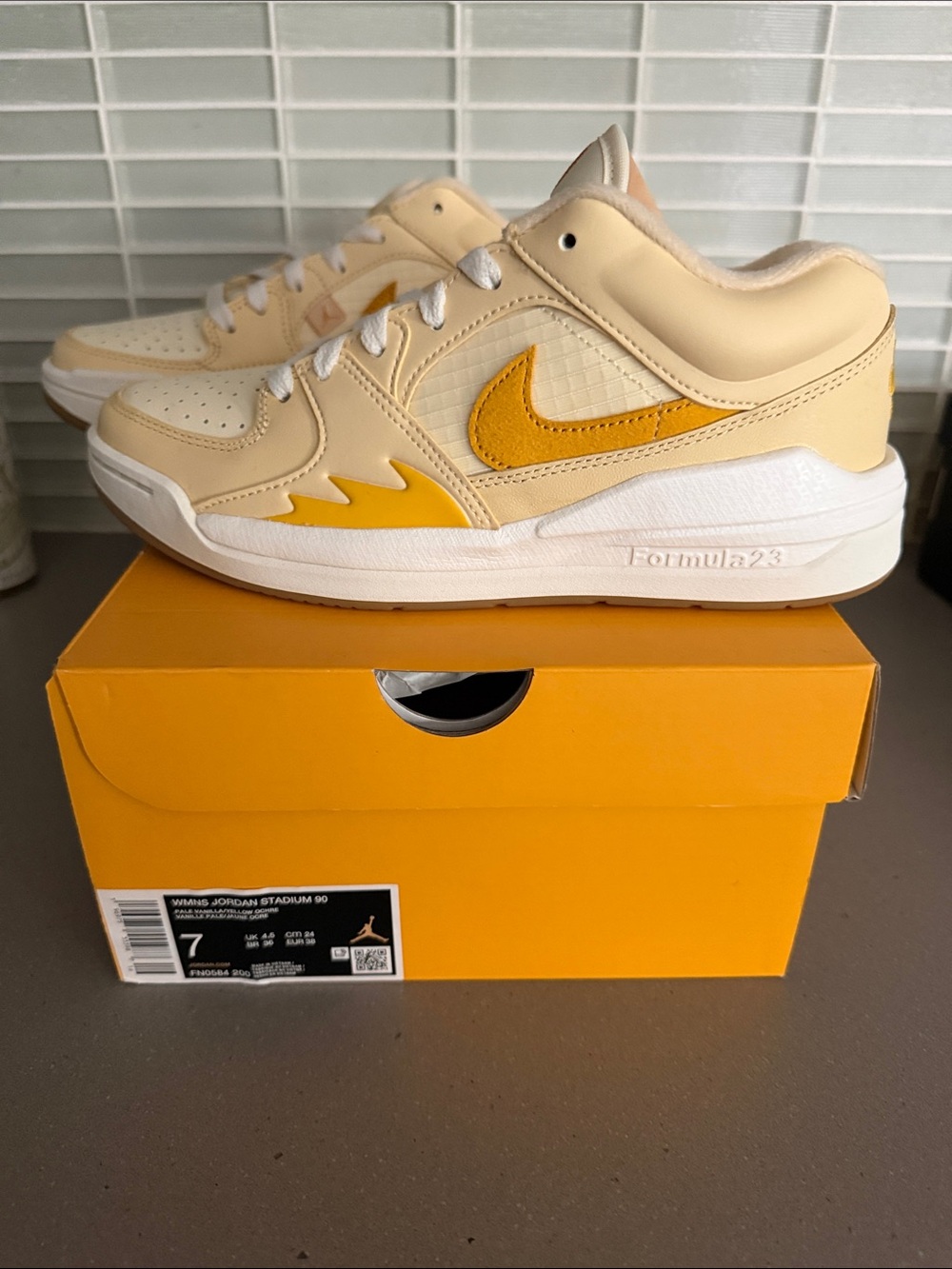 Nike Formula 23 Low Sneakers in Cream & Yellow
